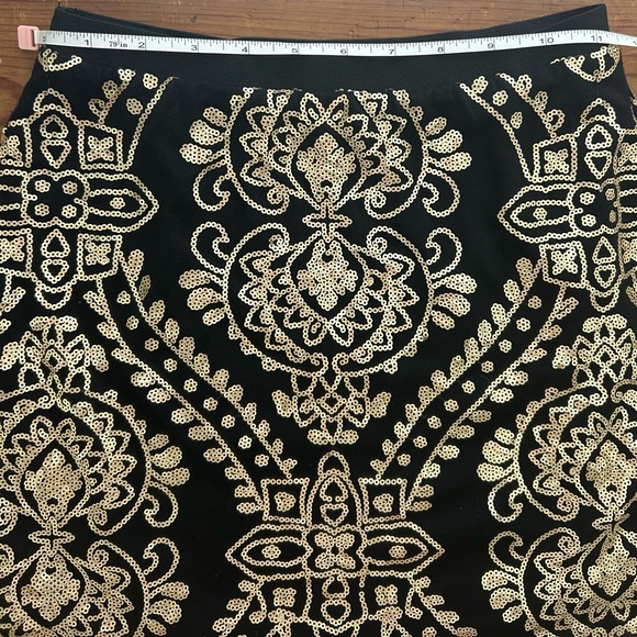 Black and Gold Embellished Skirt - Picture 4 of 4